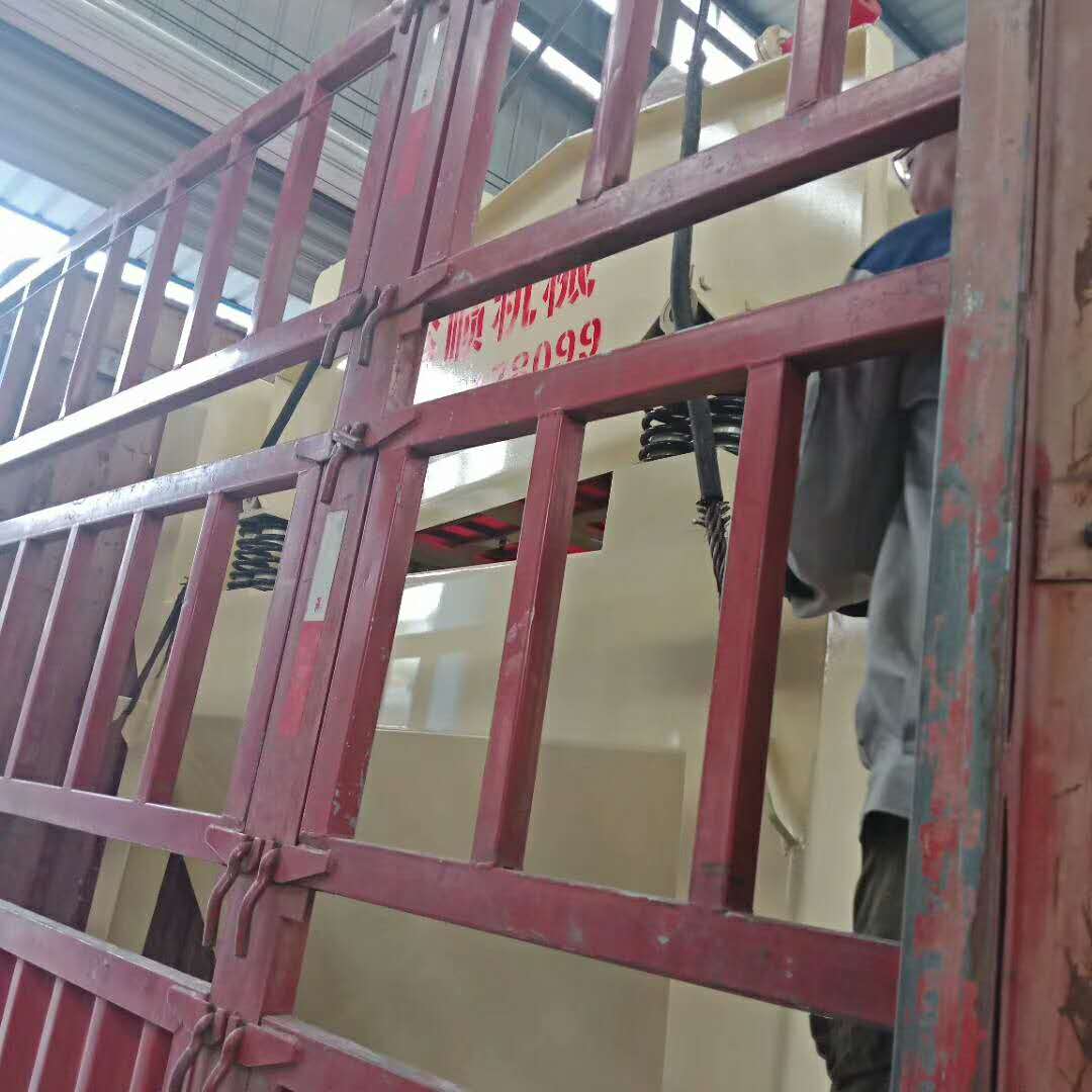 �l(f��)�����l(xi��ng)��350��(x��)ɰ���ՙC